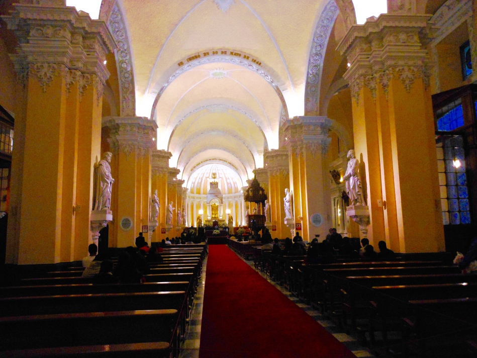 El interior de la catedral